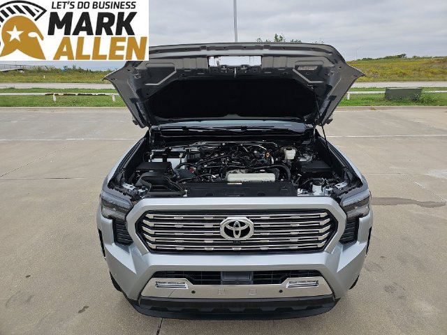 Used 2024 Toyota Tacoma Limited AWD/4WD image 30