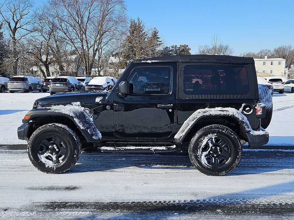 Used 2022 Jeep Wrangler Sport image 4