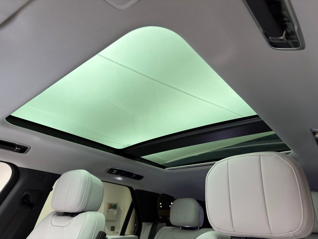 Used 2023 Land Rover Range Rover Sport SE image 10