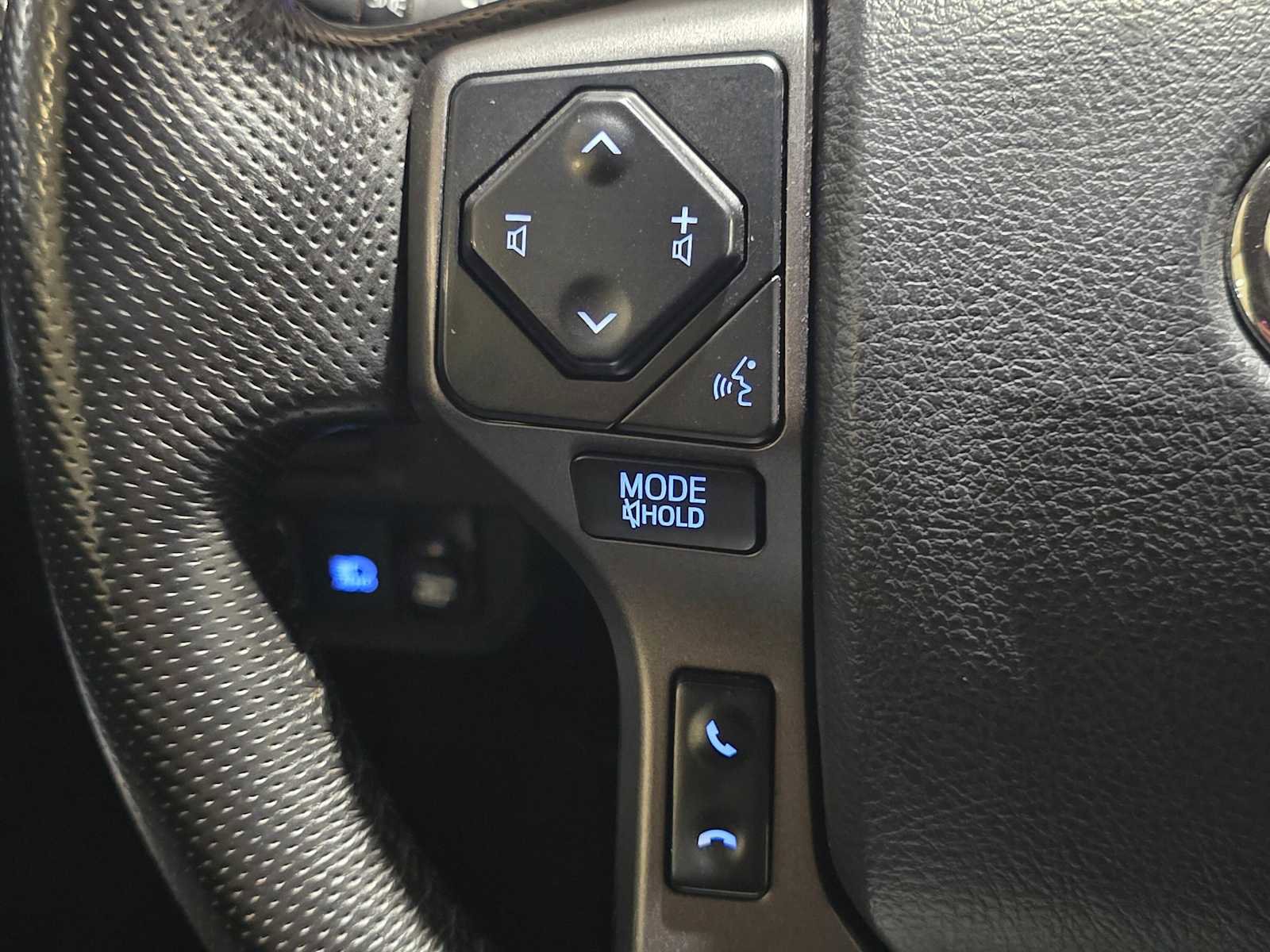 Used 2019 Toyota Tacoma TRD Off-Road w/ Technology Package AWD/4WD image 34