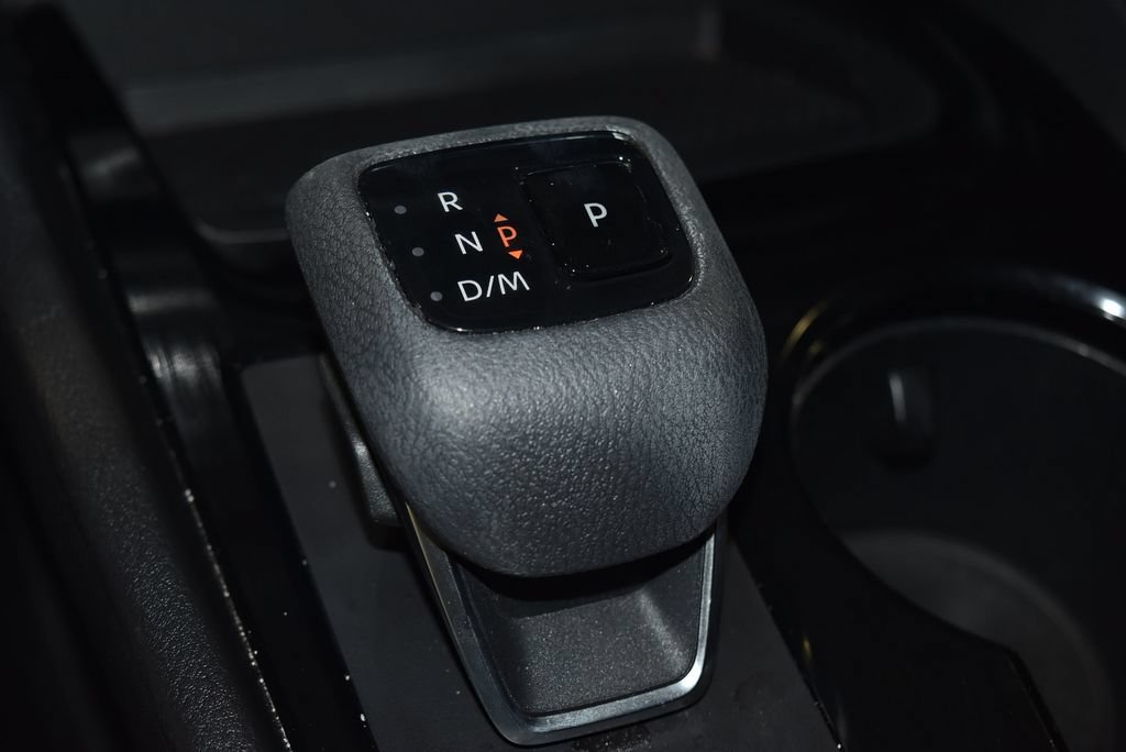 Used 2023 Nissan Rogue SV FWD image 14