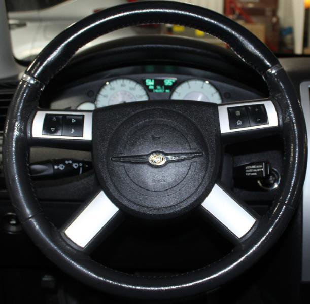 Used 2010 Chrysler 300 S image 28