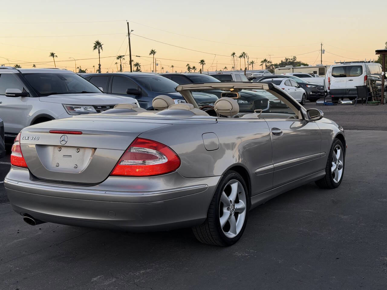 Used 2005 Mercedes-Benz CLK 320 Cabriolet image 8