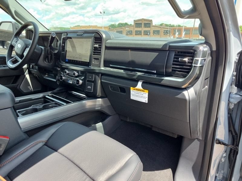 New 2026 Ford F250 Lariat w/ Black Appearance Package AWD/4WD image 16