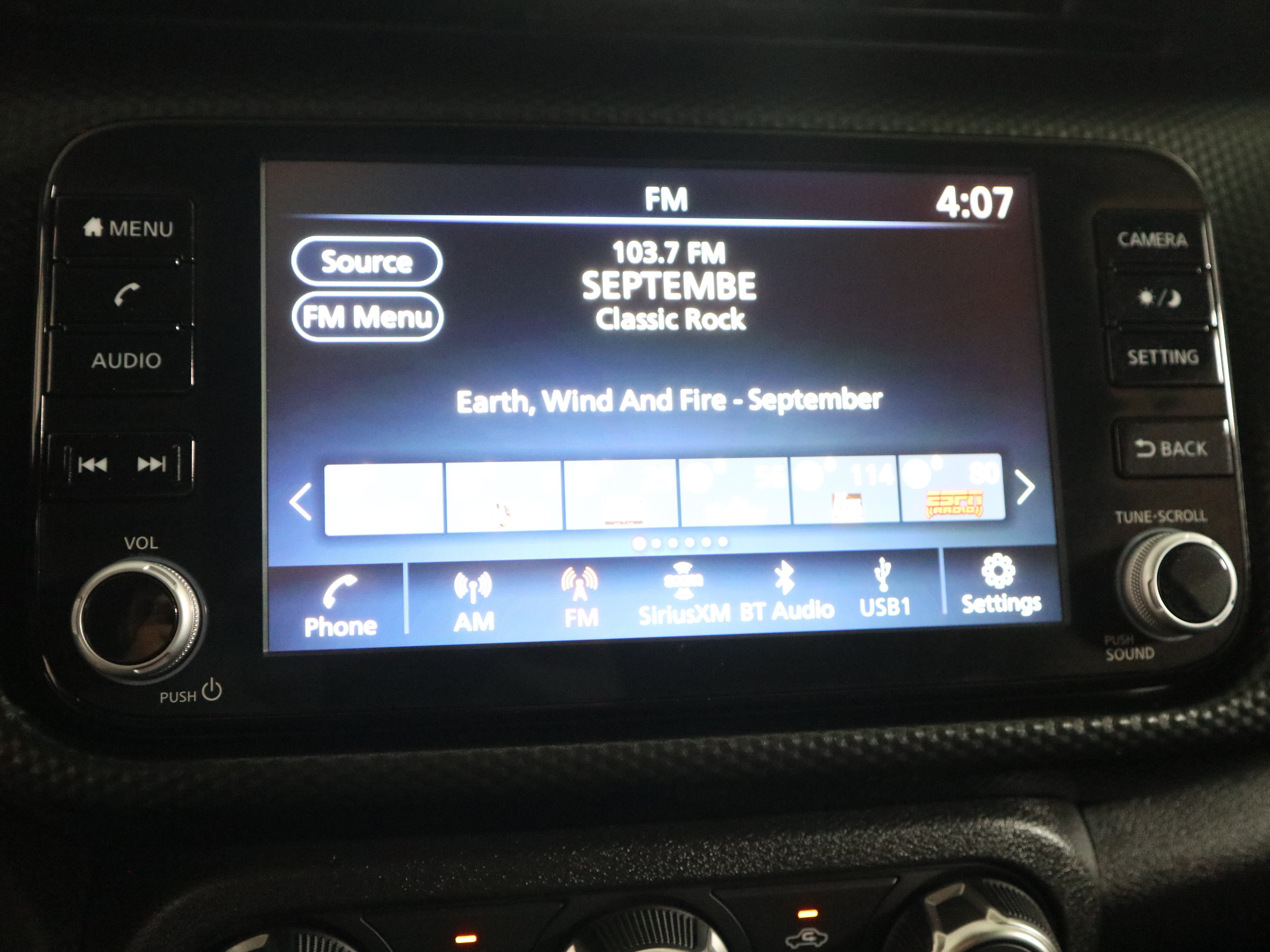 Used 2023 Nissan Kicks SV FWD image 33