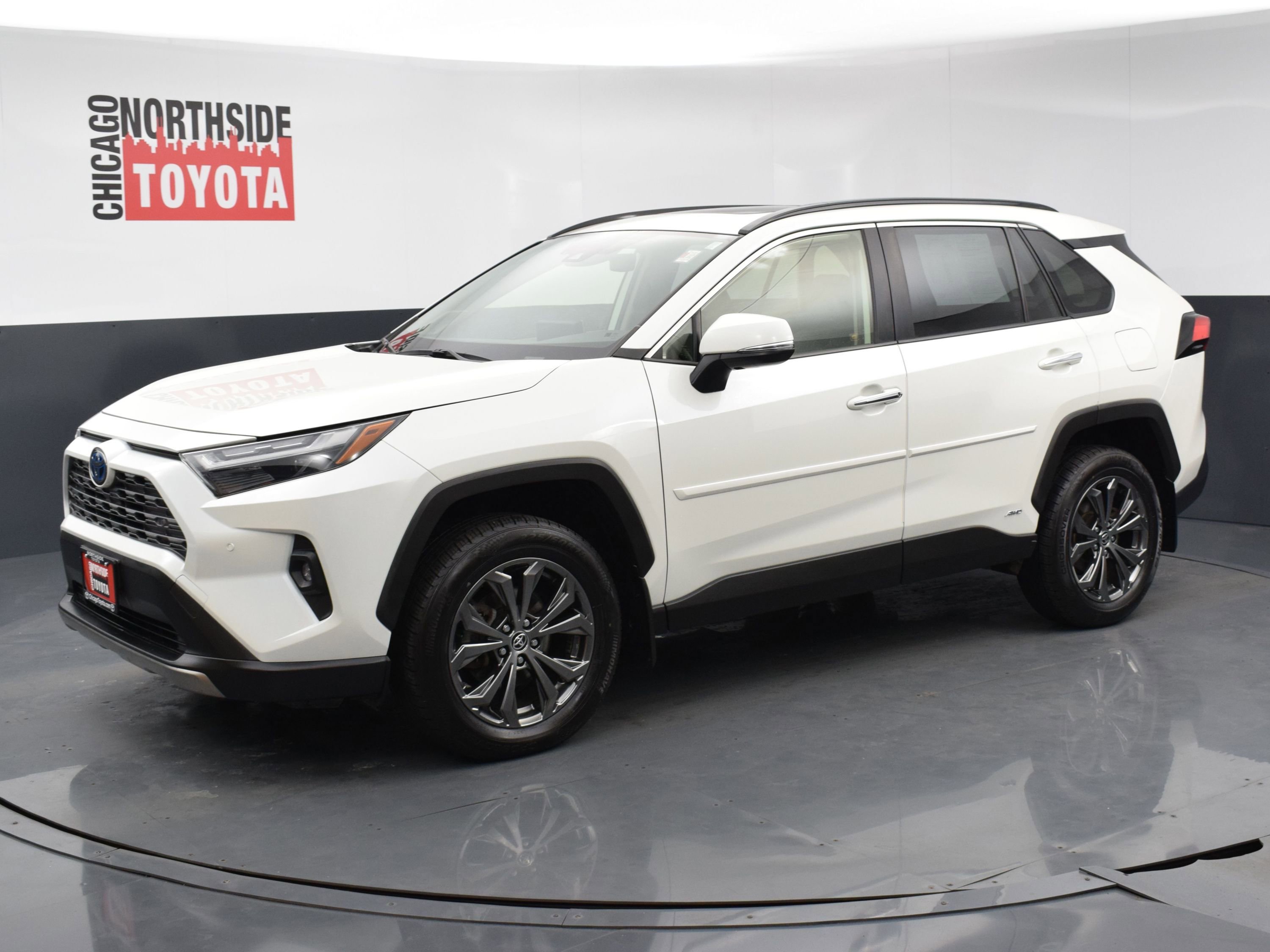 Used 2022 Toyota RAV4 Limited w/ Limited Grade Weather Package image 8