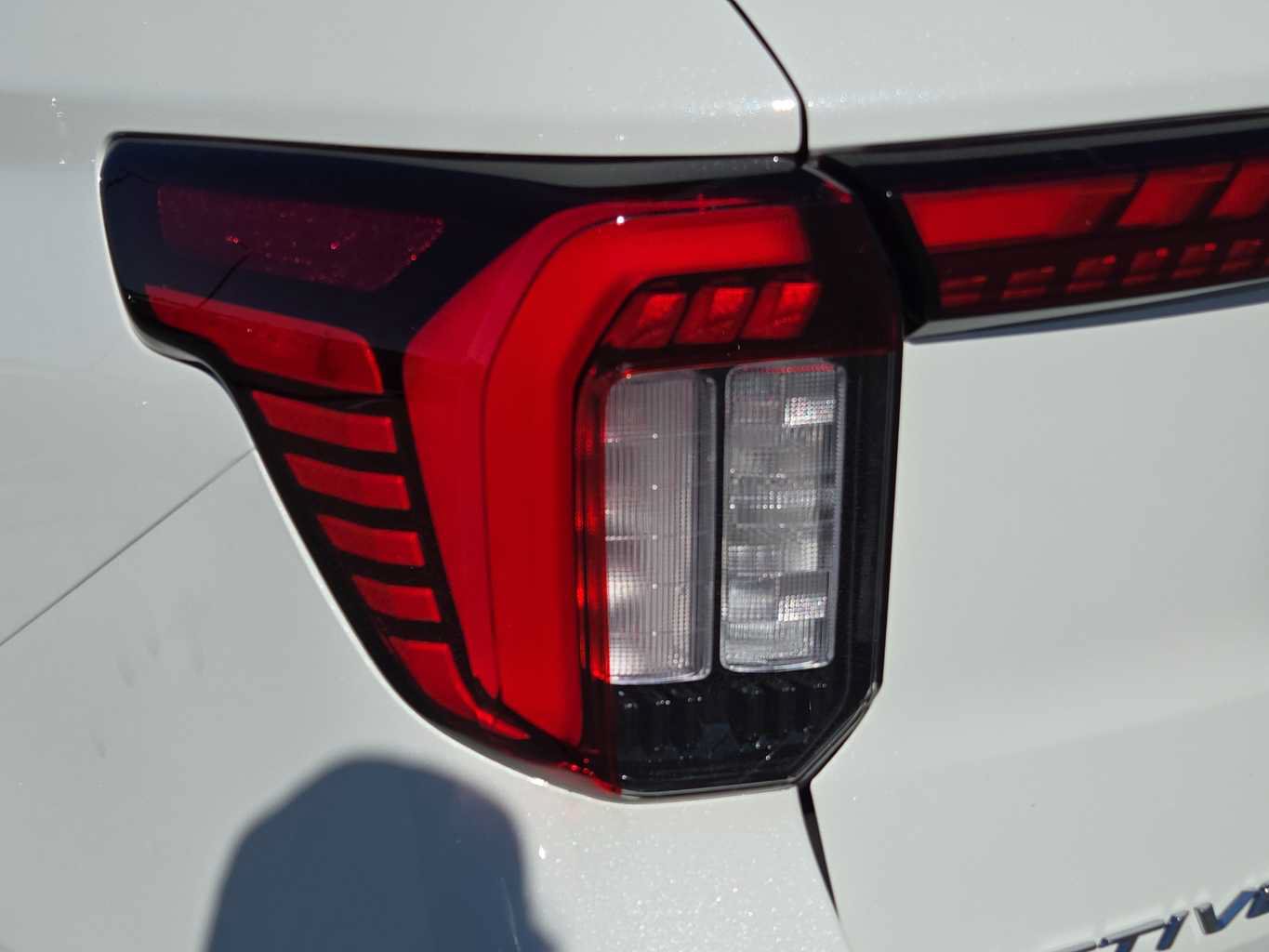 New 2027 Ford Explorer Active w/ Active Comfort Package RWD image 16