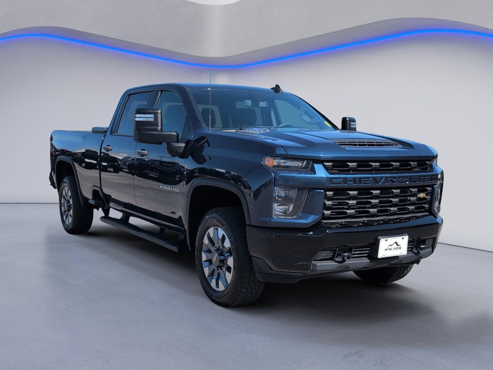 Used 2022 Chevrolet Silverado 2500 Custom w/ Custom Value Package AWD/4WD image 10