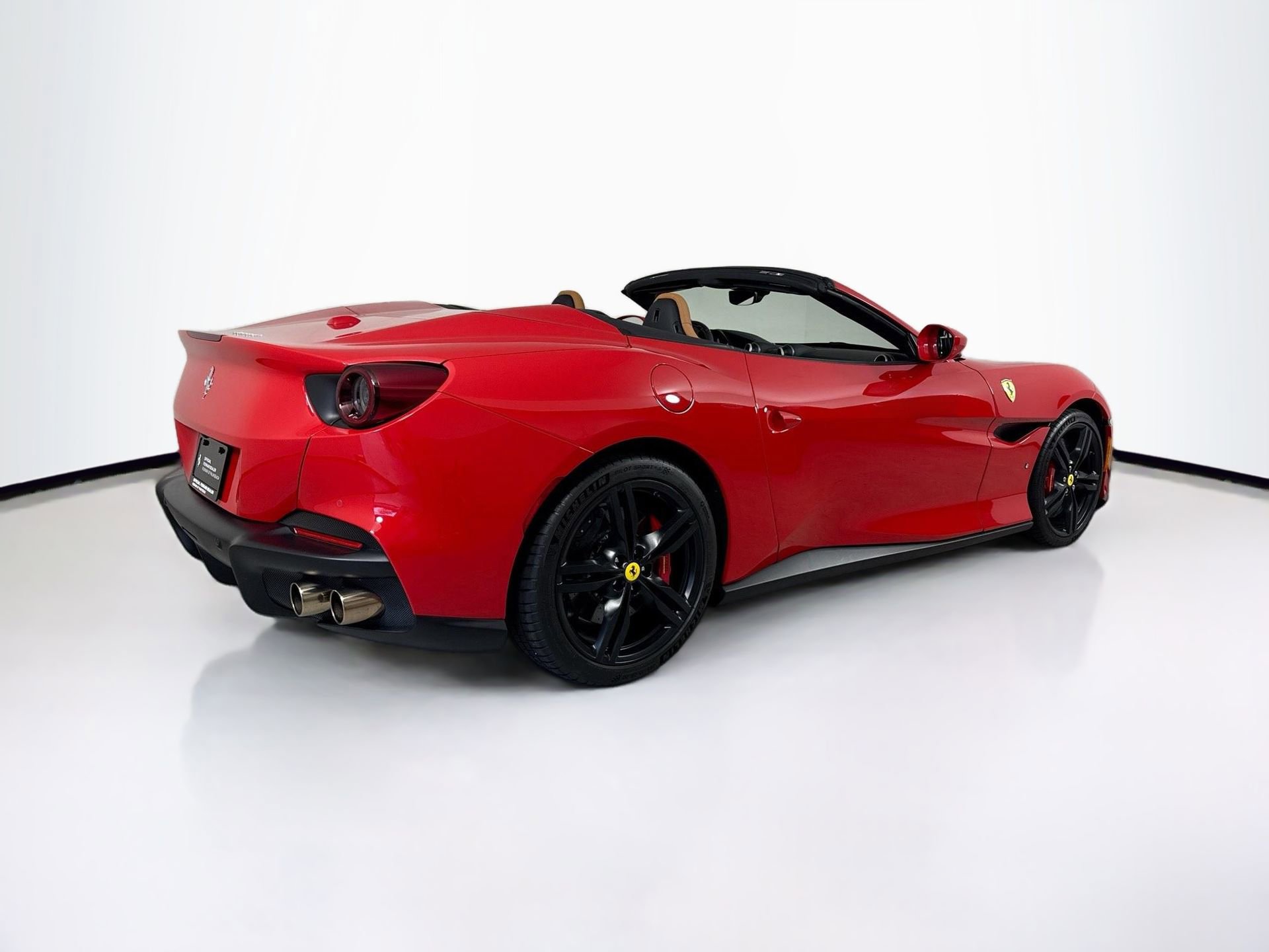 Certified 2022 Ferrari Portofino M image 7