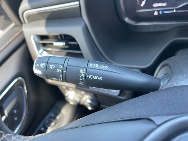 Used 2023 GMC Yukon AT4 w/ AT4 Premium Package image 23