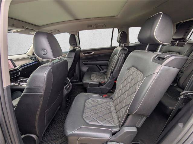 Used 2024 Volkswagen Atlas SEL Premium R-Line AWD/4WD image 16