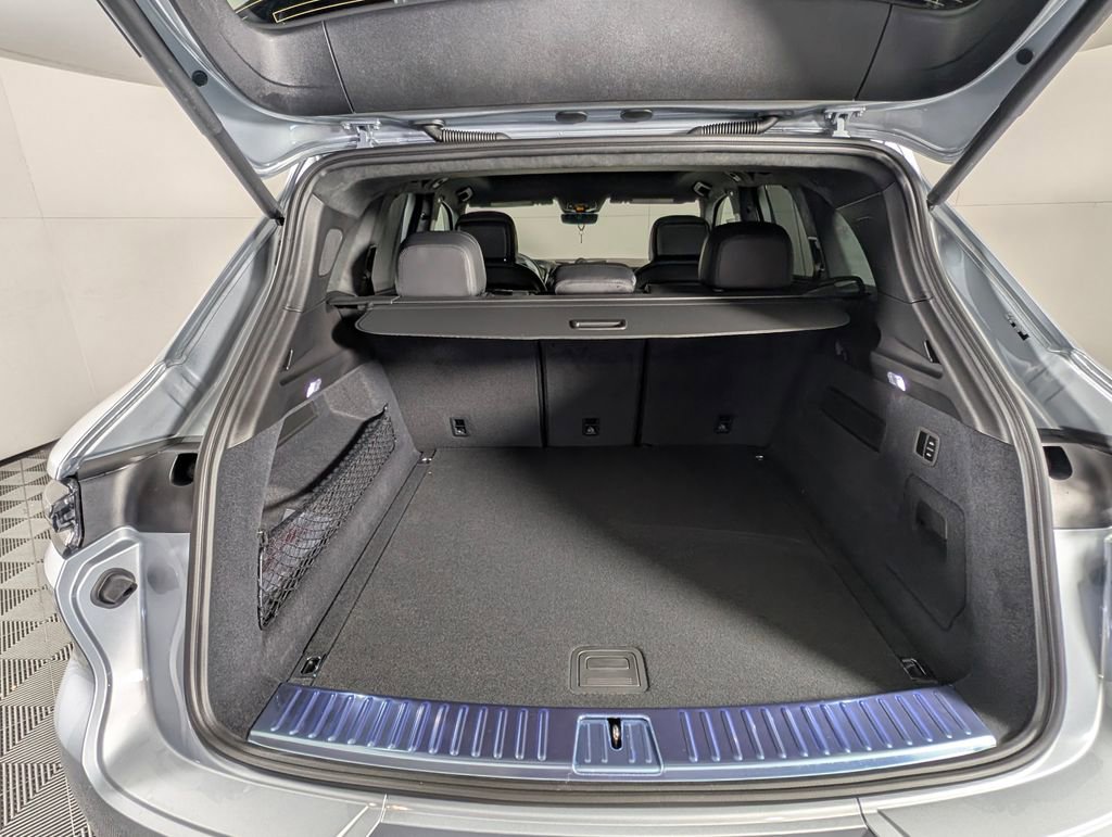 New 2026 Porsche Cayenne GTS image 18