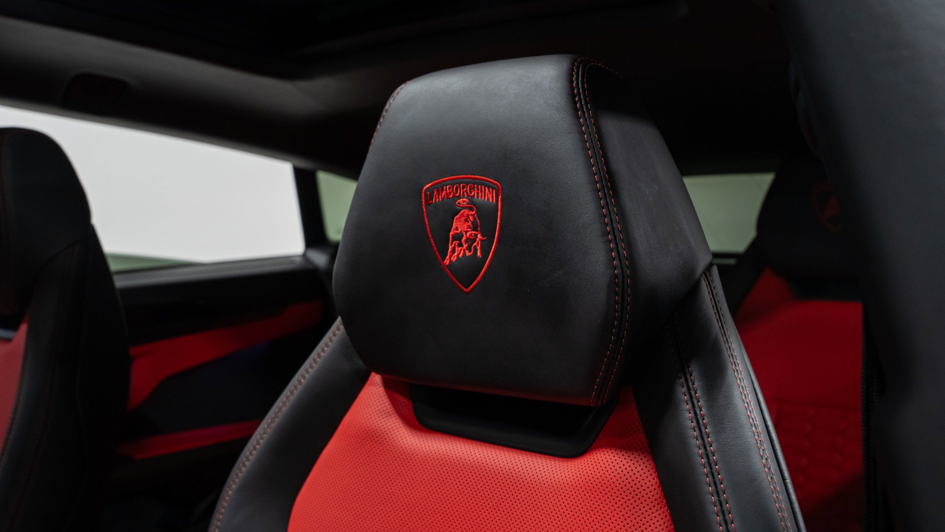 Used 2021 Lamborghini Urus image 45