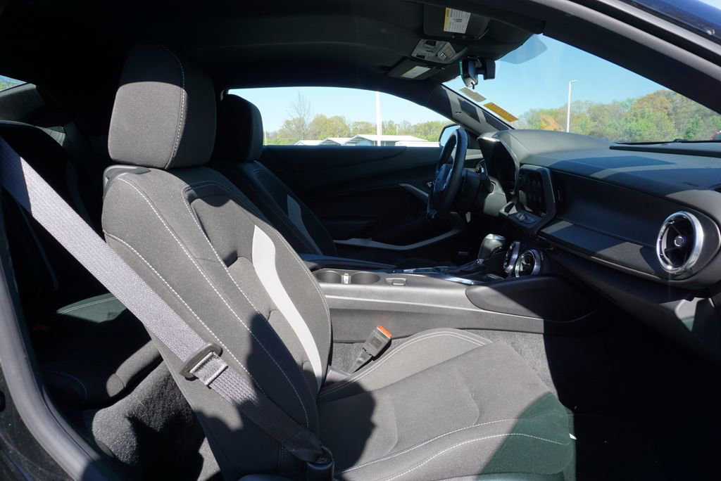 Used 2019 Chevrolet Camaro LT w/ RS Package image 34