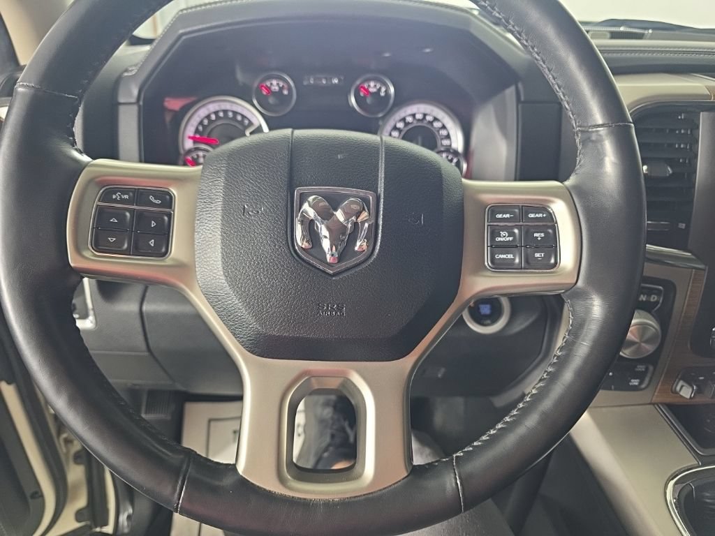 Used 2017 RAM 1500 Laramie w/ Convenience Group AWD/4WD image 27