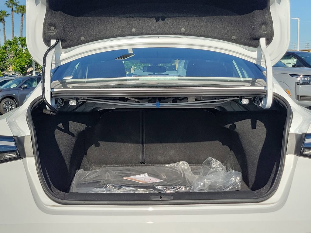New 2026 Nissan Sentra SV w/ Floor Mat Package FWD image 3