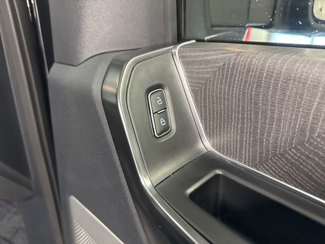 Used 2024 Ford F250 Platinum image 33