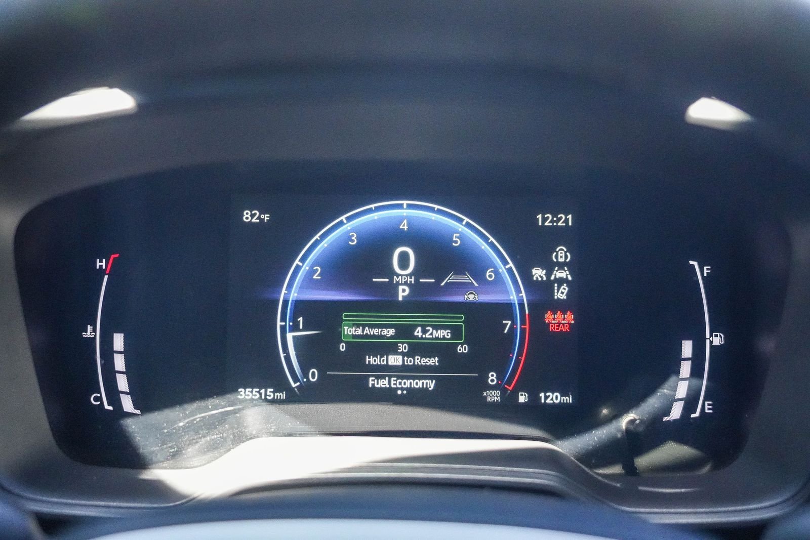Certified 2025 Toyota Corolla SE w/ SE Premium Package FWD image 24