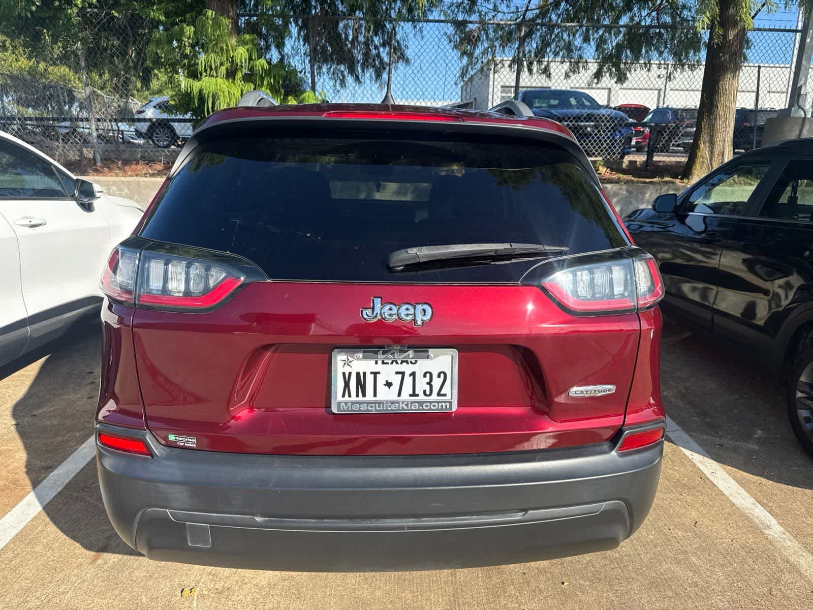 Used 2021 Jeep Cherokee Latitude FWD image 4
