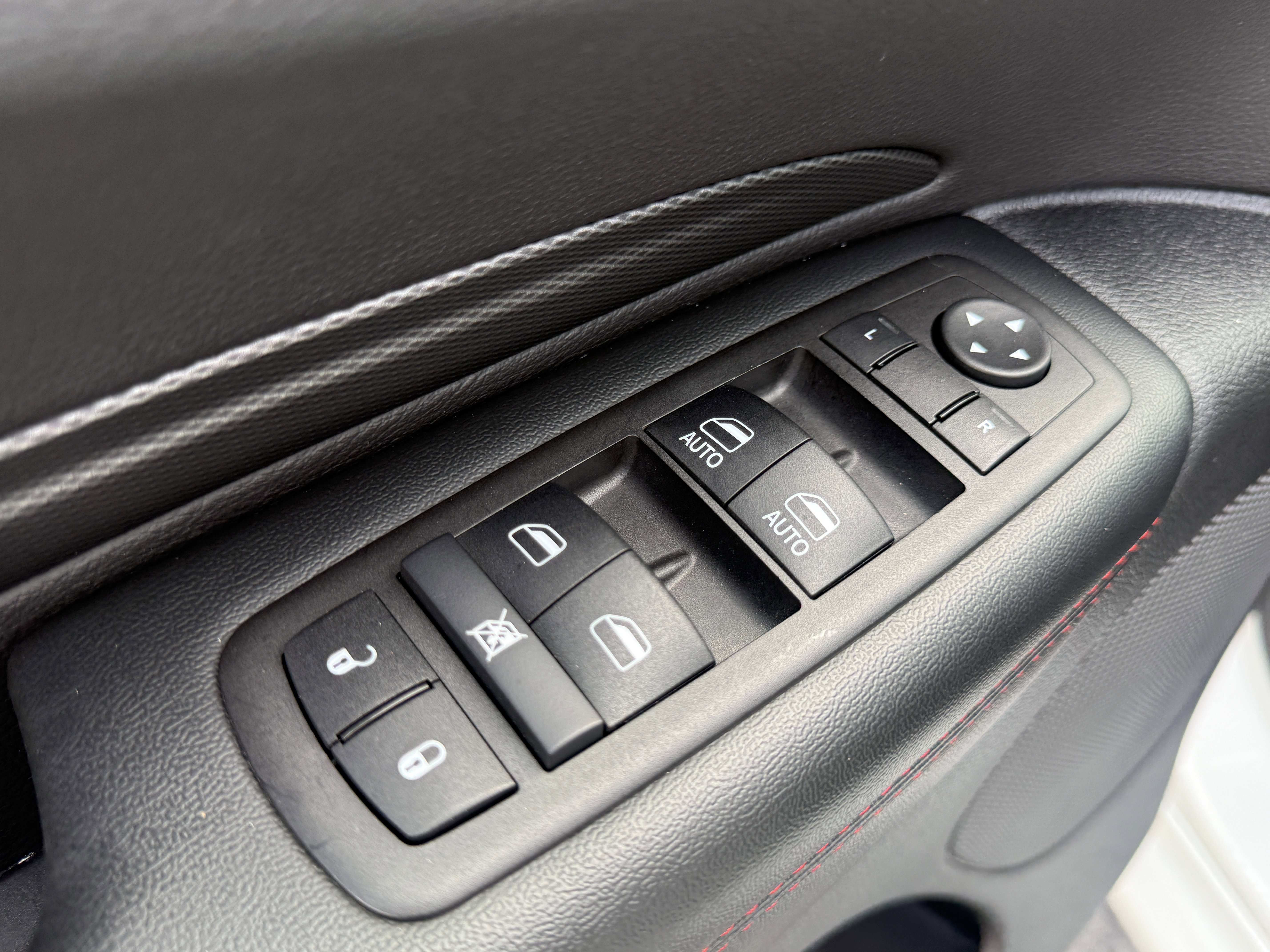 Used 2025 Dodge Durango GT image 11