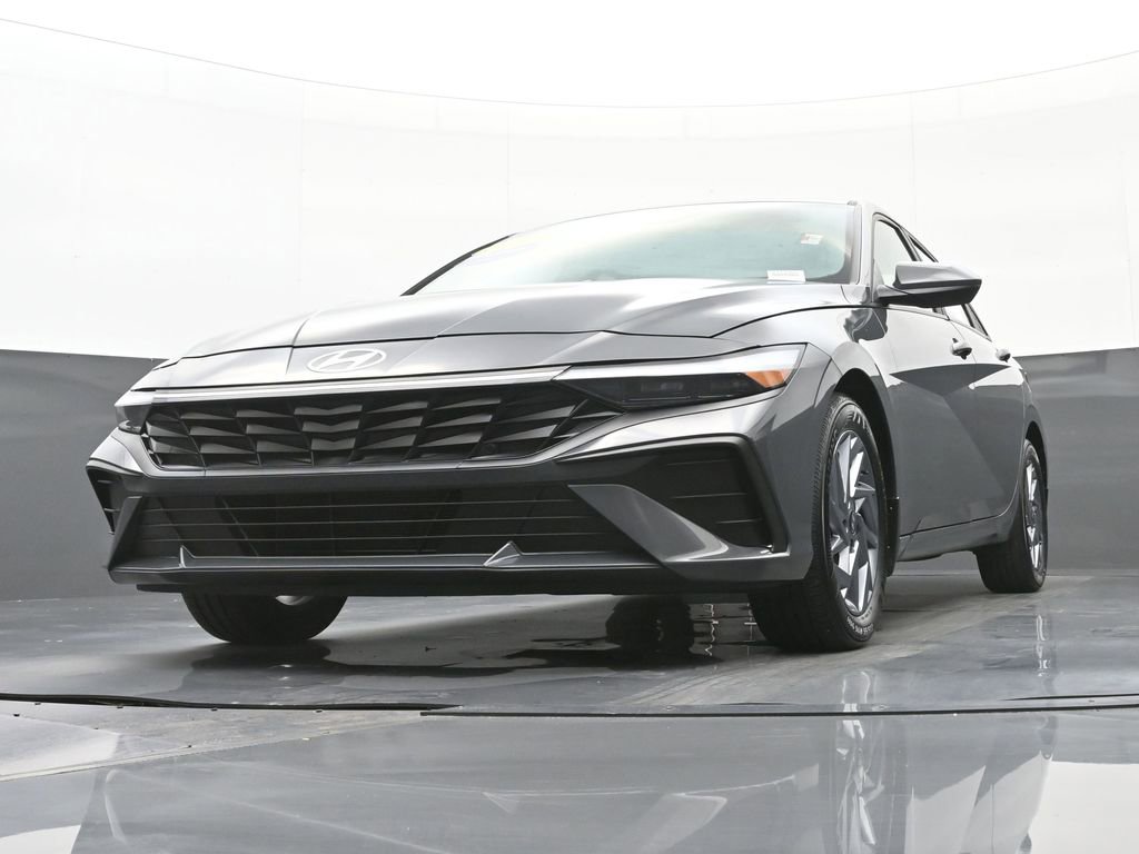 Certified 2024 Hyundai Elantra SEL FWD image 46