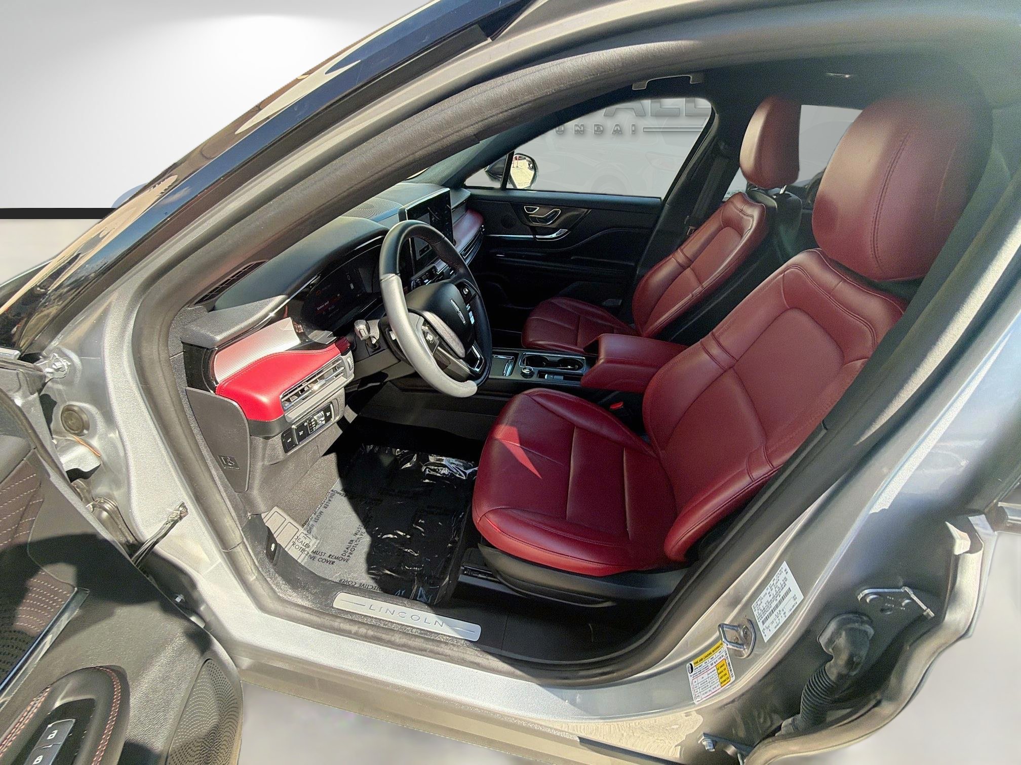 Used 2023 Lincoln Corsair Reserve w/ Jet Appearance Package FWD image 17