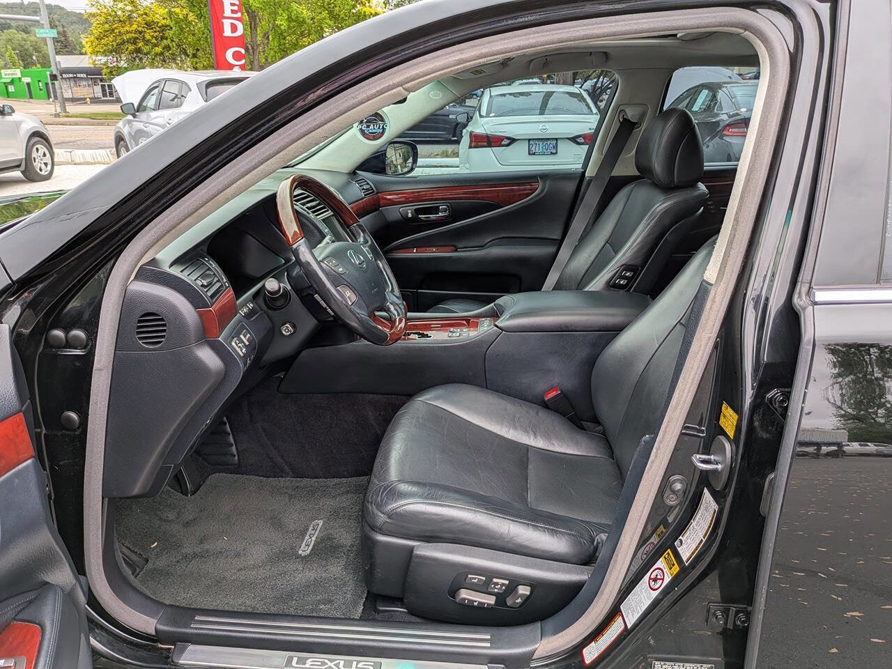 Used 2007 Lexus LS 460 L RWD image 7