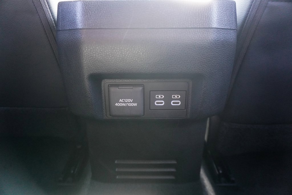 Used 2025 Toyota Tacoma Limited image 11