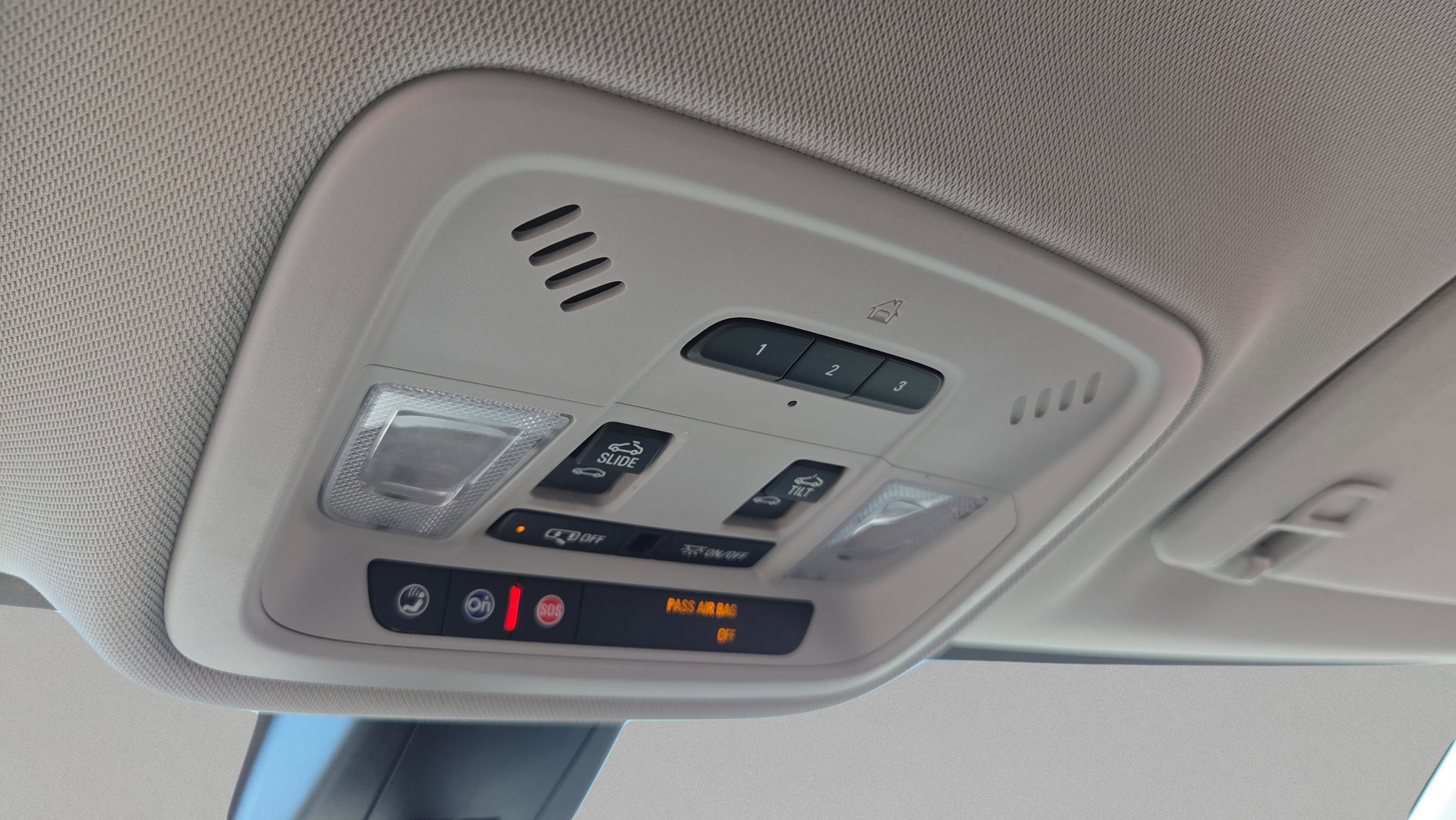 Used 2018 Chevrolet Traverse Premier image 40