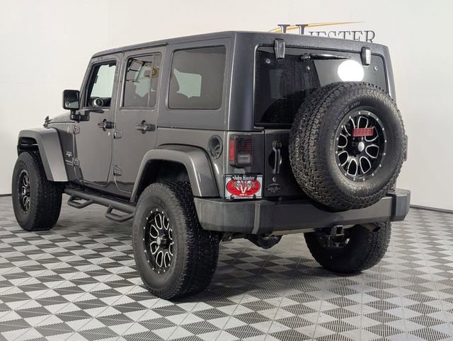 Used 2016 Jeep Wrangler Unlimited Sahara w/ Connectivity Group AWD/4WD image 5