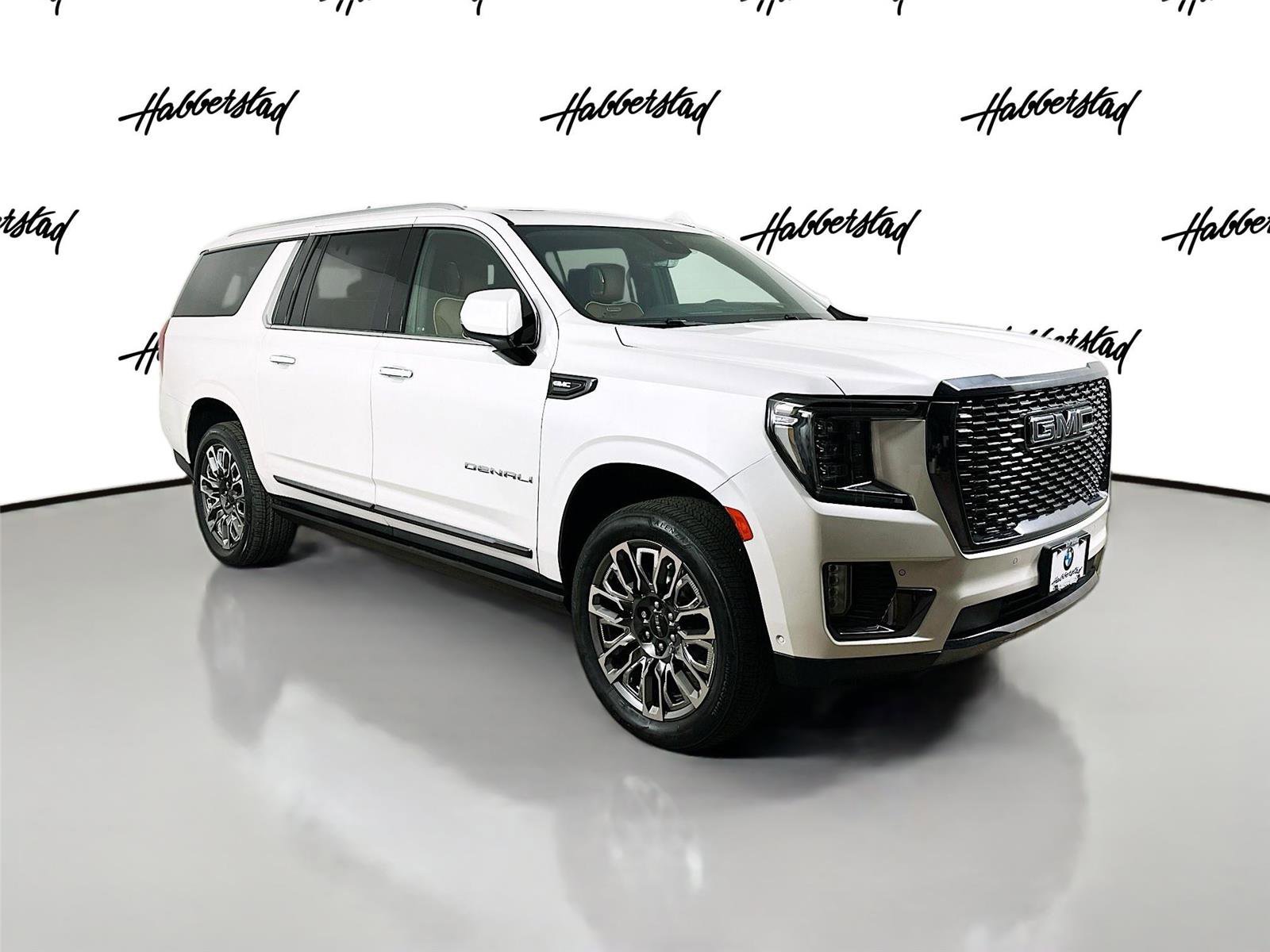 Used 2023 GMC Yukon XL Denali Ultimate image 3