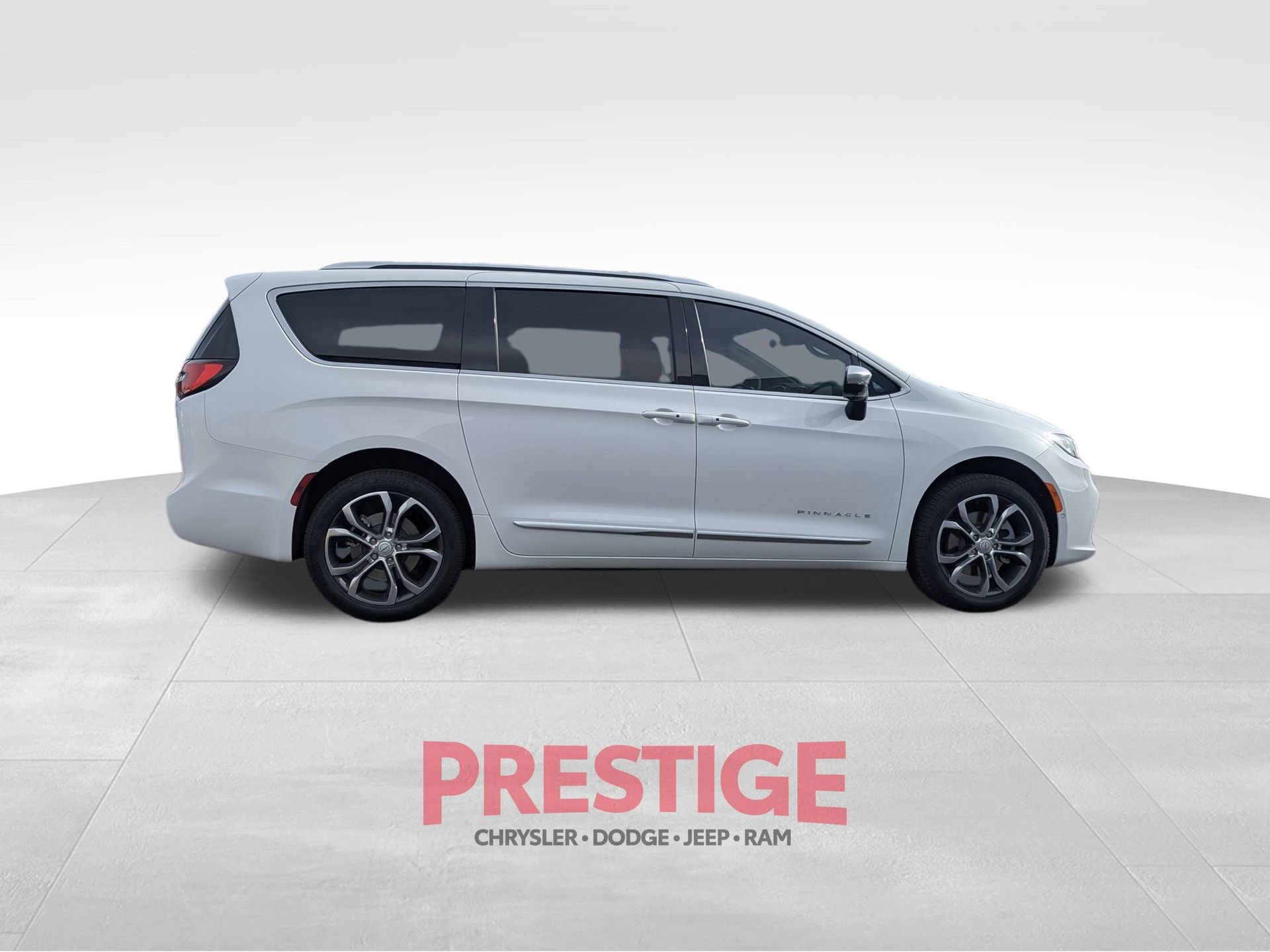 New 2026 Chrysler Pacifica Pinnacle w/ Trailer Tow Group AWD/4WD image 3