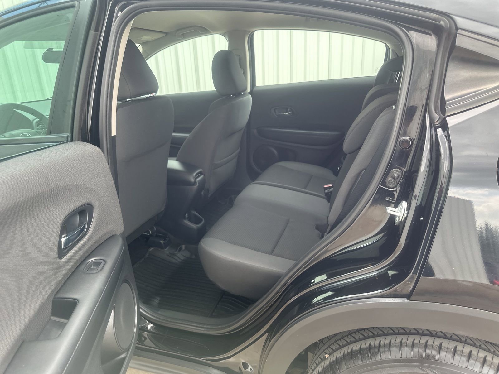 Used 2022 Honda HR-V LX image 13