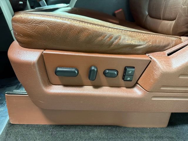 Used 2014 Ford F150 King Ranch w/ King Ranch Luxury Package image 12