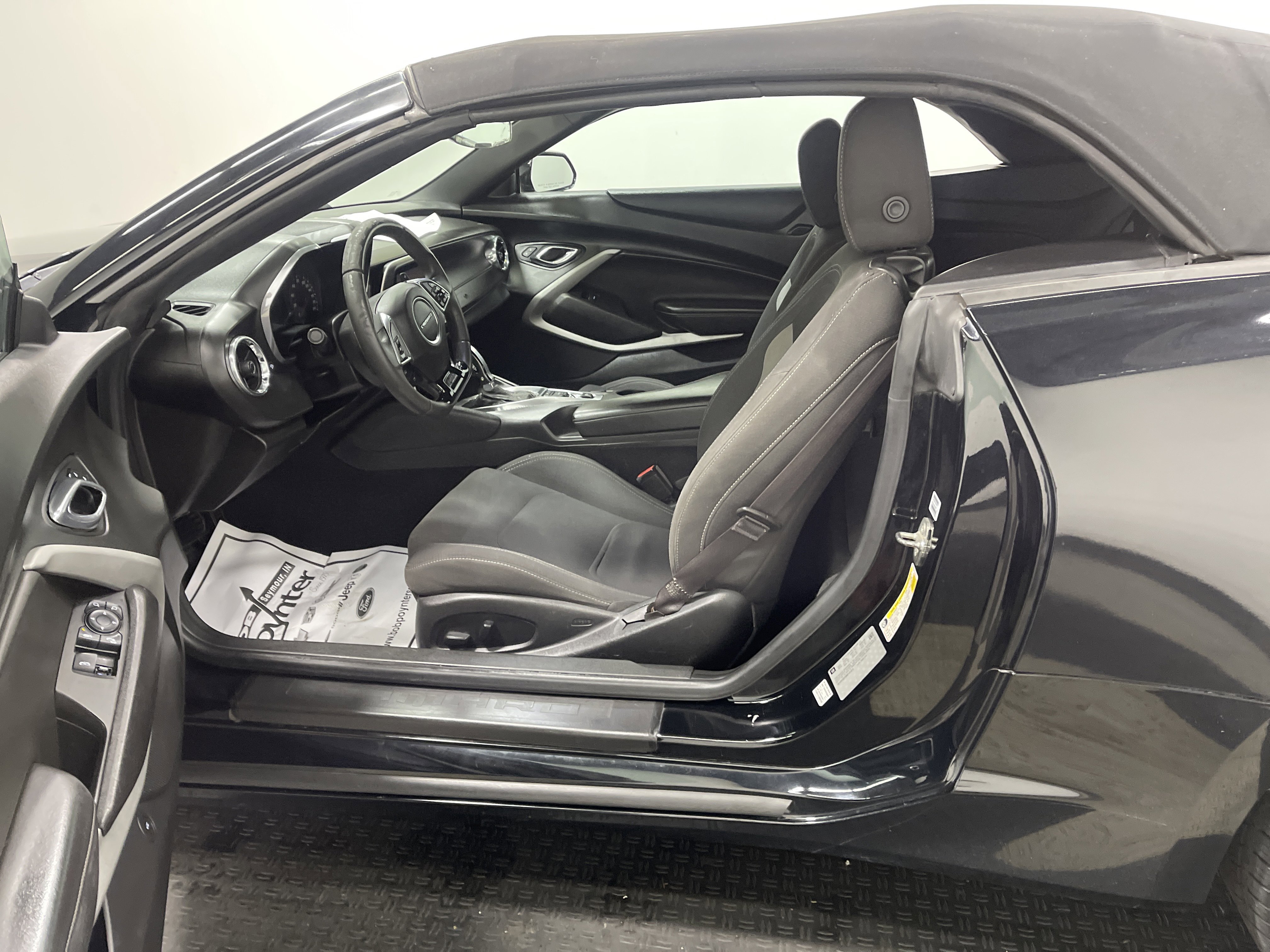 Used 2017 Chevrolet Camaro SS image 9