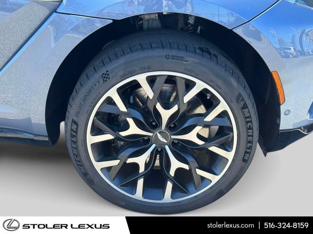 Used 2021 Aston Martin DBX AWD/4WD image 10