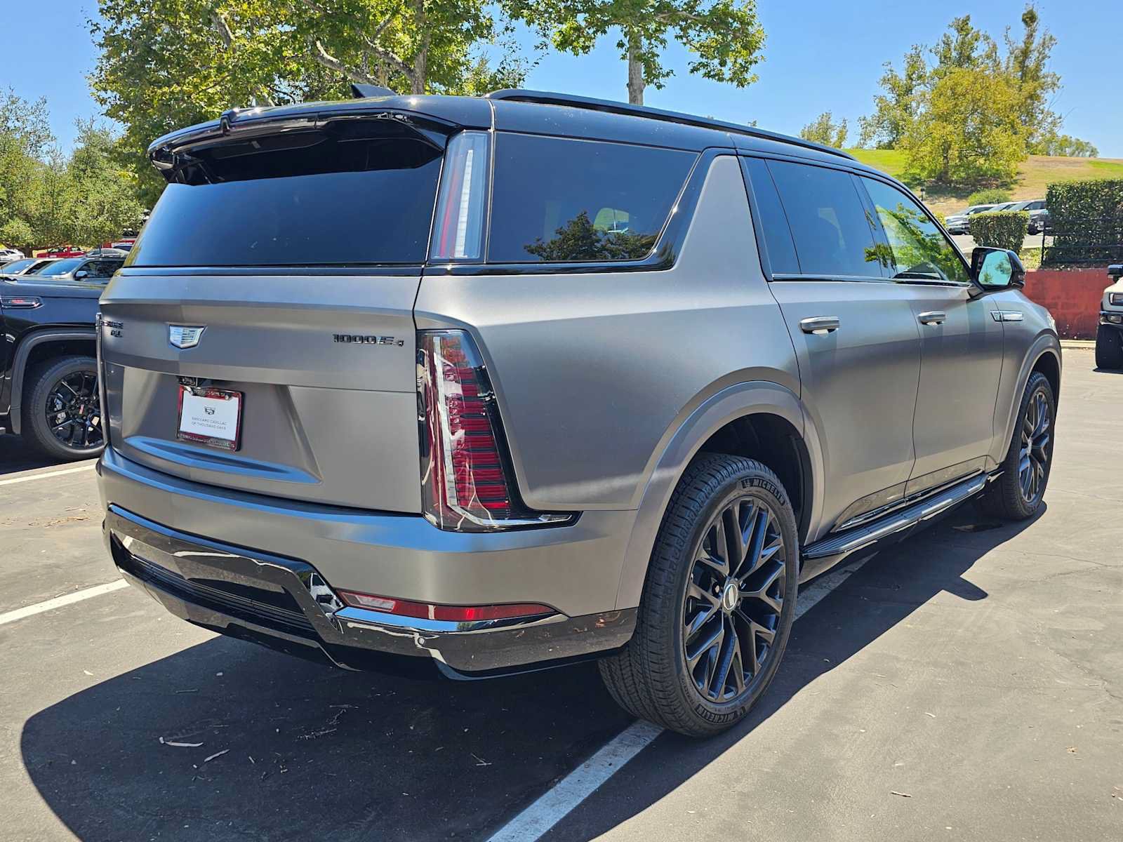 New 2026 Cadillac Escalade IQL Sport 2 w/ LPO, ONYX Package AWD/4WD image 3