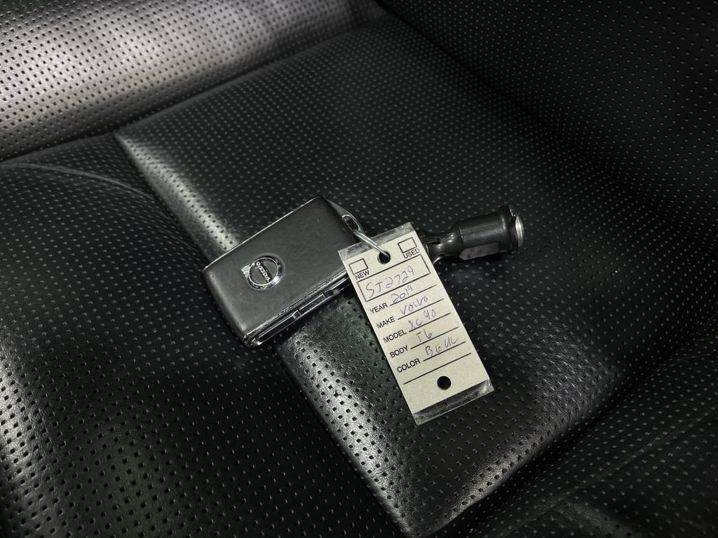 Used 2019 Volvo XC90 T6 Inscription w/ Advanced Package image 40