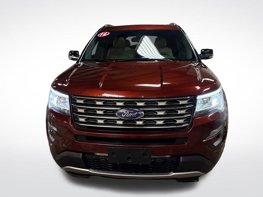 Used 2016 Ford Explorer XLT w/ Equipment Group 202A AWD/4WD image 9