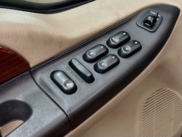 Used 2005 Ford F350 Lariat AWD/4WD image 17