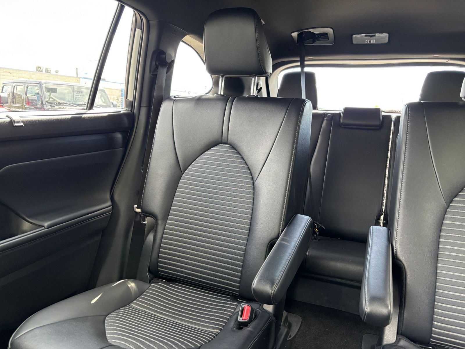 Used 2025 Toyota Highlander XSE AWD/4WD image 42