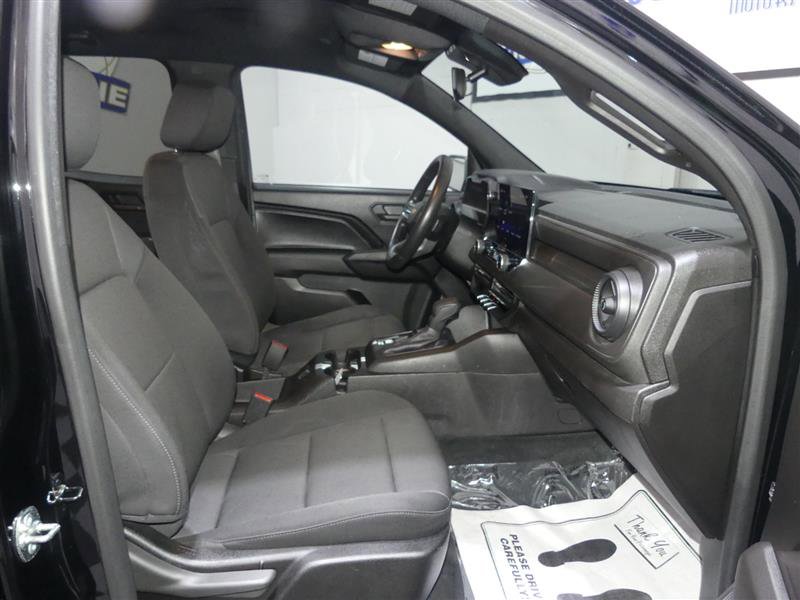 Used 2024 Chevrolet Colorado W/T image 19