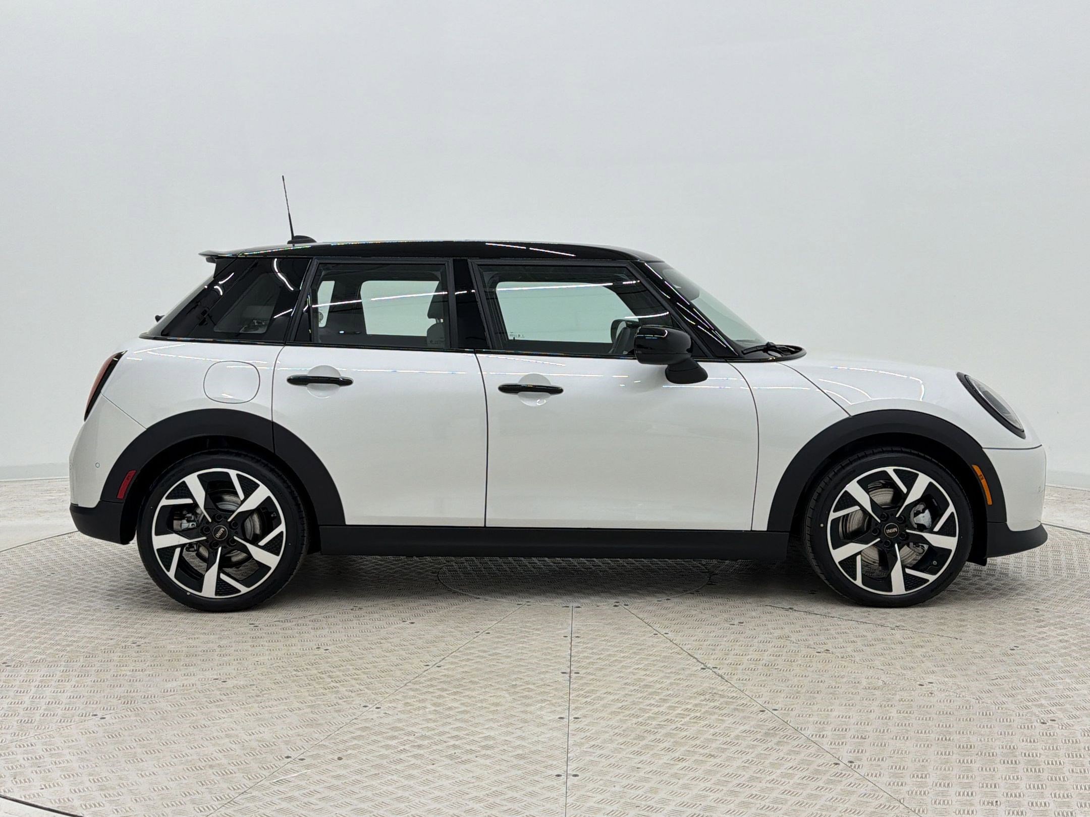 New 2026 MINI Cooper S image 8