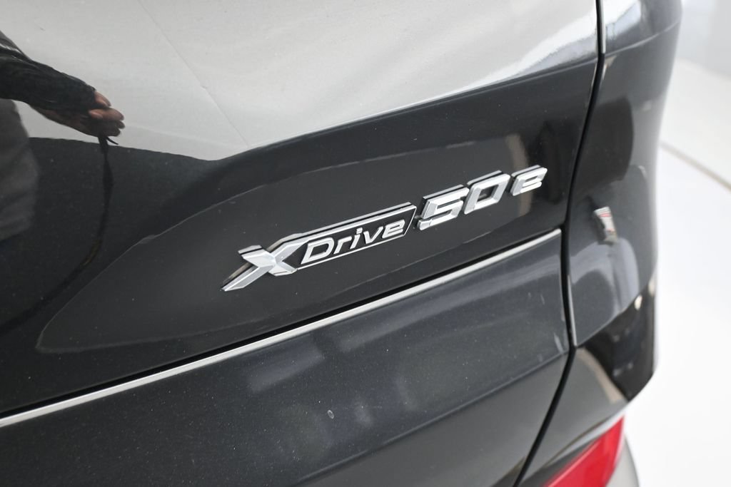 Used 2025 BMW X5 xDrive50e AWD/4WD image 43