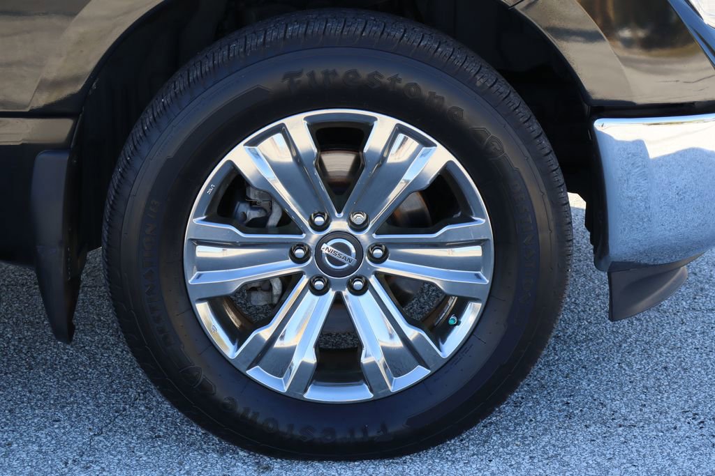 Used 2018 Nissan Titan SV w/ SV Convenience Package image 9