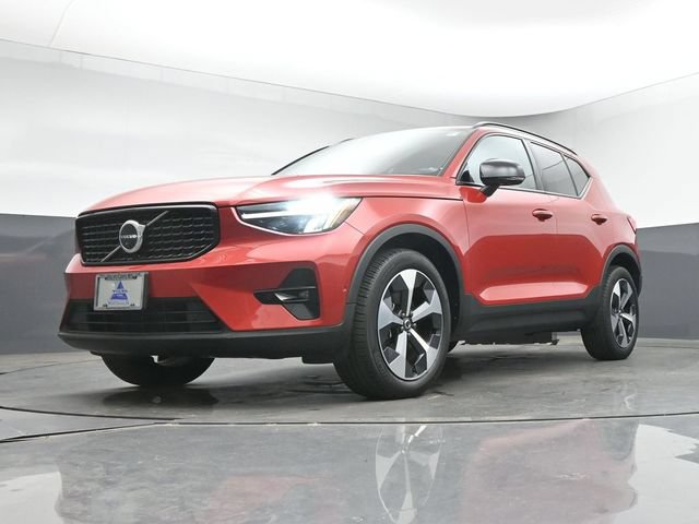 Used 2023 Volvo XC40 B5 Plus w/ Driver Assist Package AWD/4WD image 40