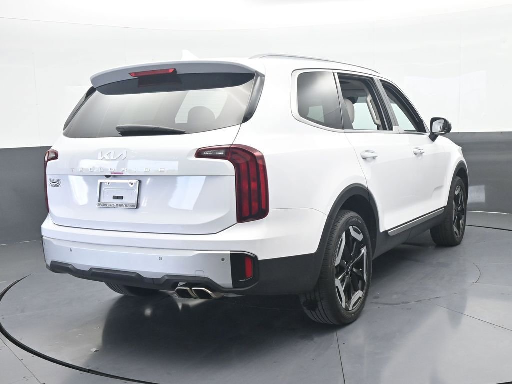 Used 2024 Kia Telluride S w/ S Sunroof Package image 5