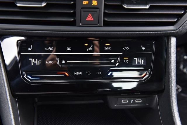 Certified 2025 Volkswagen Jetta Sport image 16