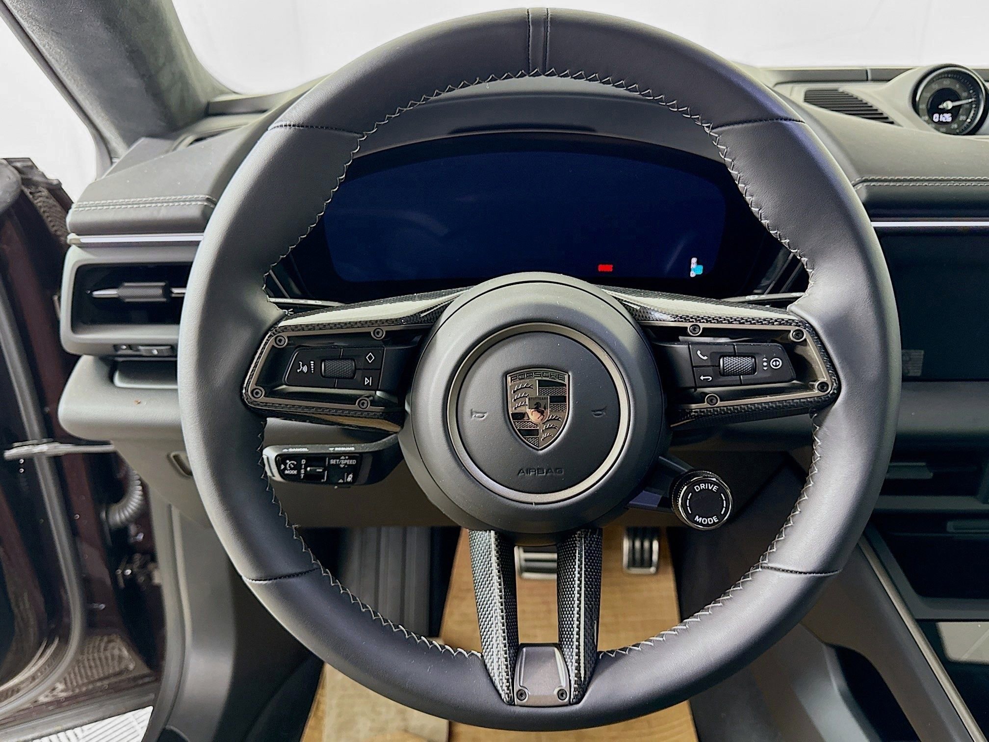 Certified 2024 Porsche Macan Turbo Electric image 13