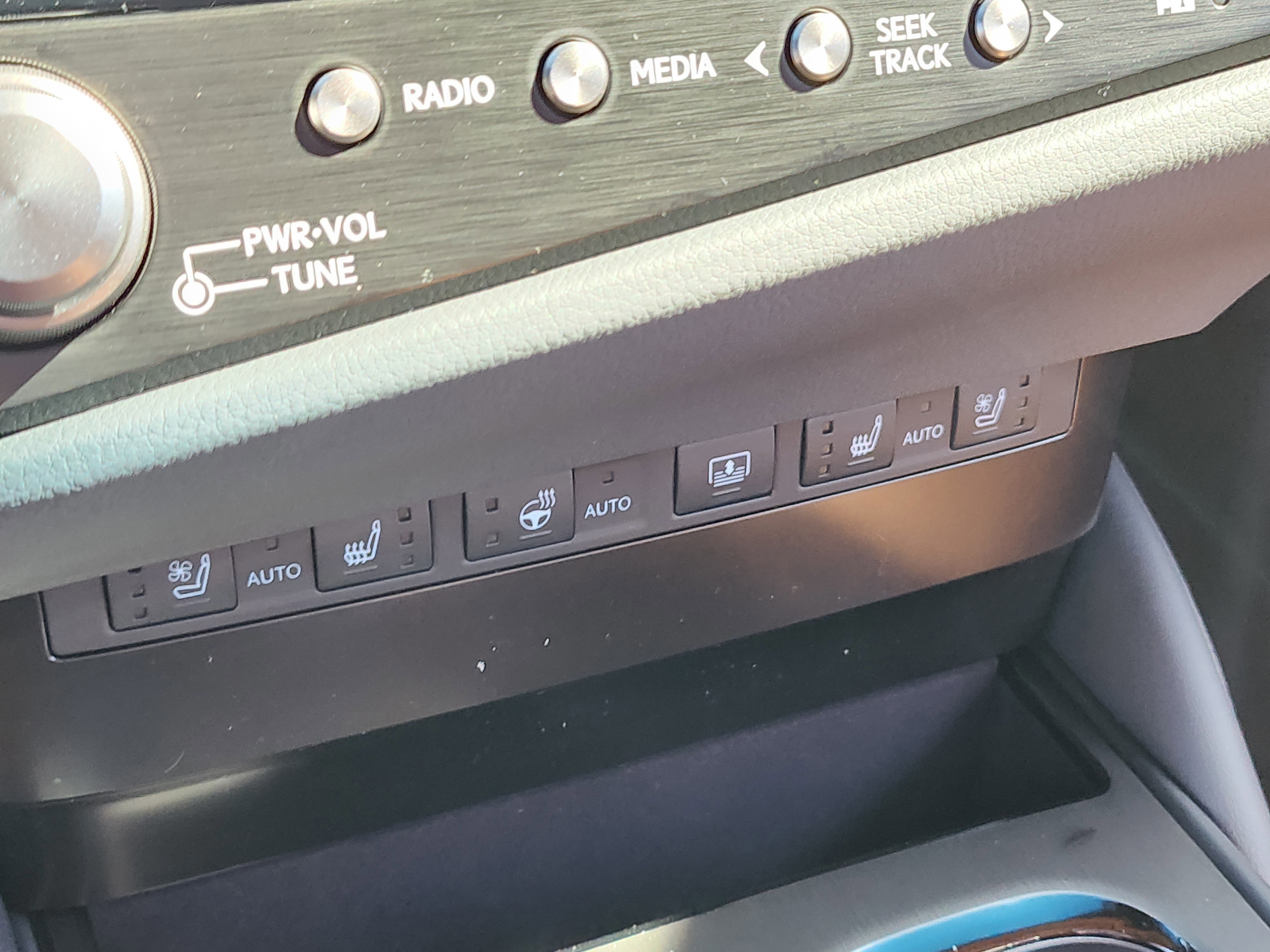 New 2025 Lexus ES 350 Ultra Luxury image 25